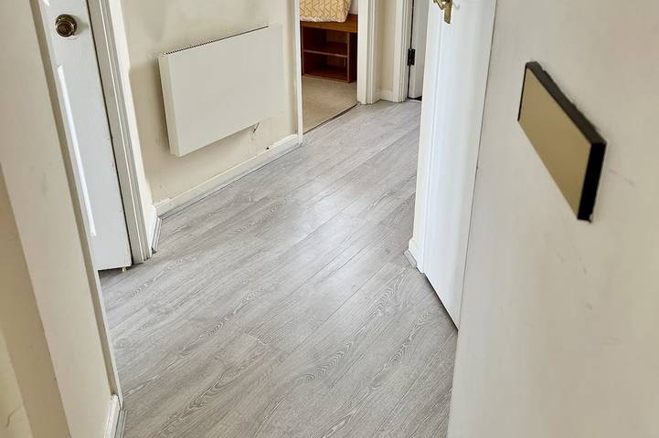 Ganze Wohnung, Bequemer 1 Bed Cardiff Bay Wohnung mit Wasser Views- WLAN, Millenium Stadium, Dr Who in Cardiff Bay, Cardiff