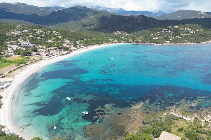 Parc de vacances pour 6 personnes, avec jardin et piscine en Corse - 3