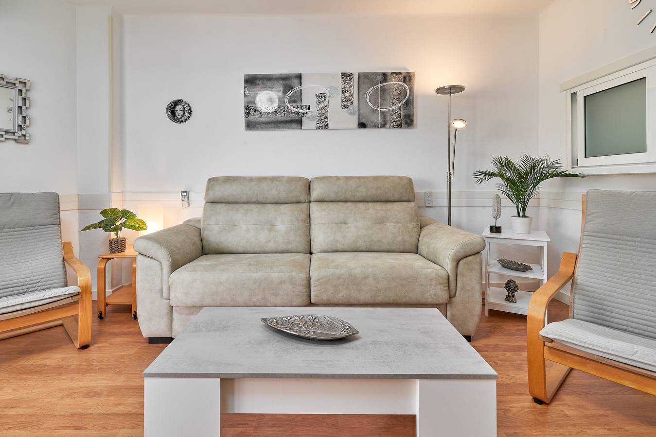 Apartamento entero, Apartamento vacacional "Sol y Playa A83" cerca de la playa con piscina compartida y Wi-Fi in Torrox Costa, Torrox