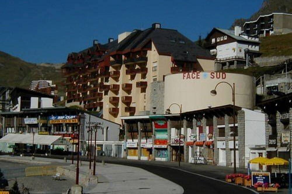 Appartement entier, Studio Cabine 4 Pers - Pied des Pistes - Parking - Animaux Autorisés in La Mongie, Bagnères-de-Bigorre