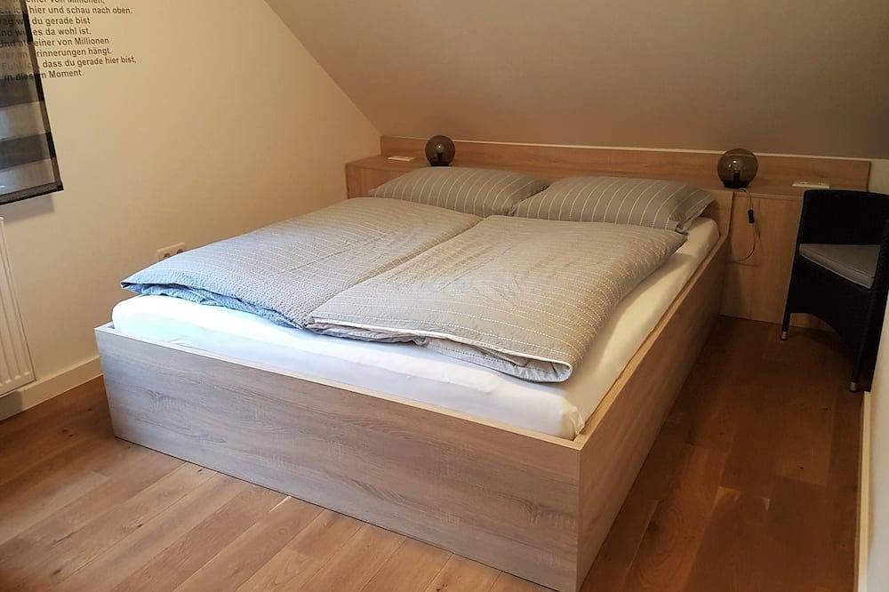 Ganze Wohnung, Große Ferienwohnung, ruhig, auf Bauernhof mit Ponys und Pferden, Nähe Dümmer See in Holdorf, Osnabrücker Land