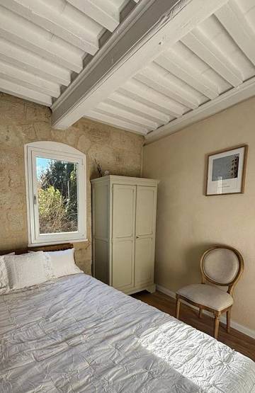 Gîte pour 2 personnes, avec vue et terrasse à Uzès