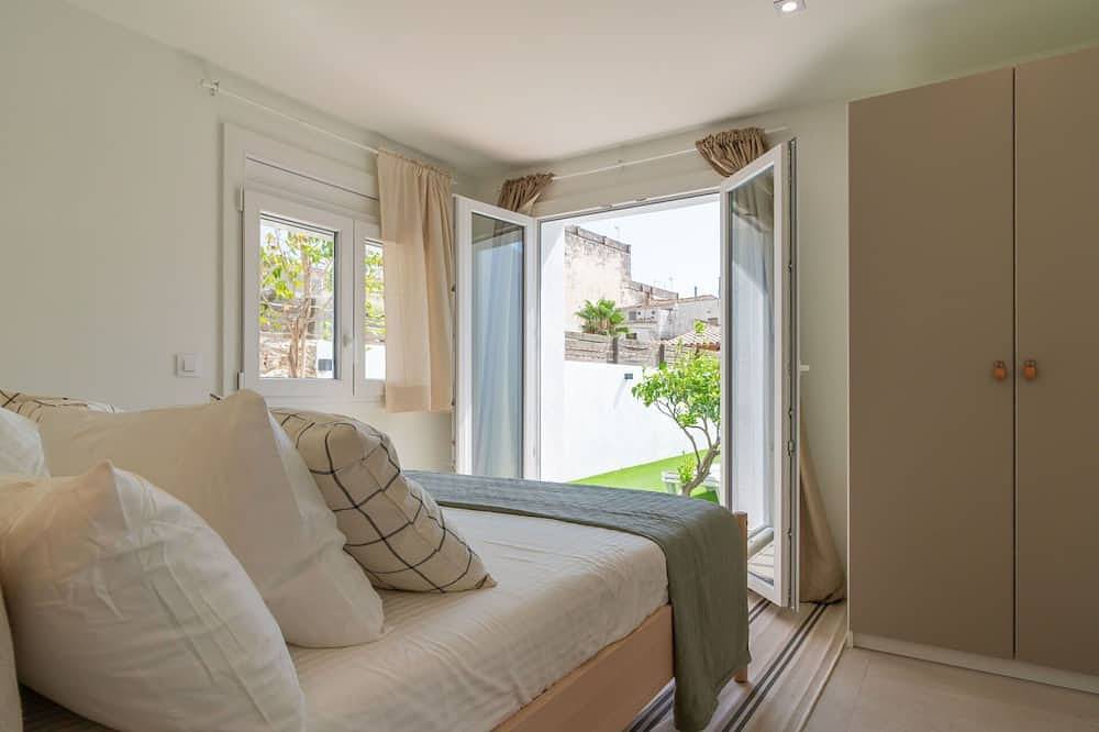 Stunning  villa for 7 people with Wifi, private pool, A/C, Tv and patio in Malgrat de Mar, Costa del Maresme