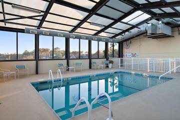 Hotel for 4 people, with terrace and pool in Delaware