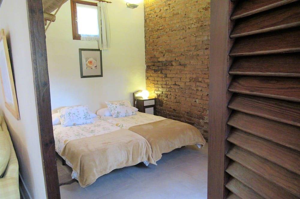 Vivelorural: Alpendre de Ayala, piscina y jardín in Santa Brígida, Gran Canaria Norte