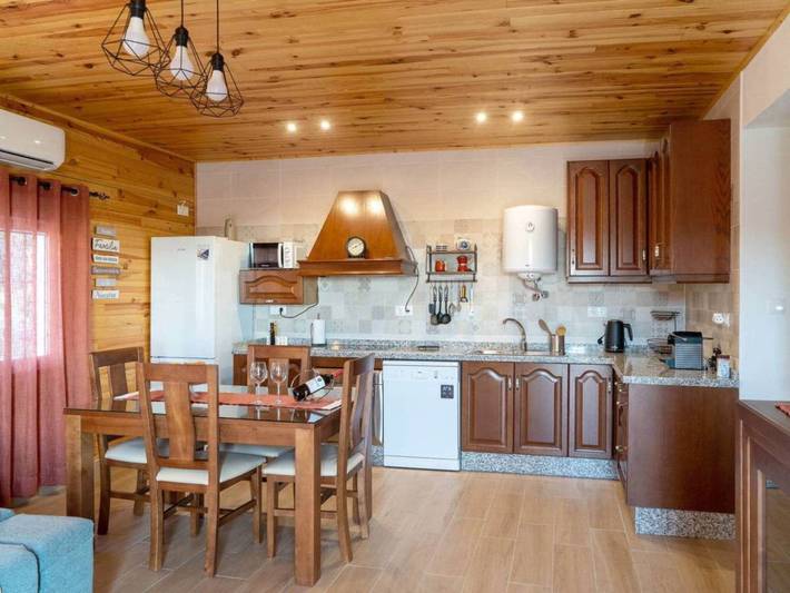 Casa rural para 4 personas, con Balcón/Terraza y Terraza además de Jardín y Piscina en Rute - 4