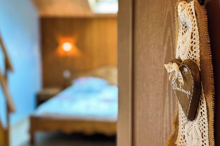 Location de vacances pour 26 personnes, avec Jacuzzi à Arc-sous-Cicon - 2