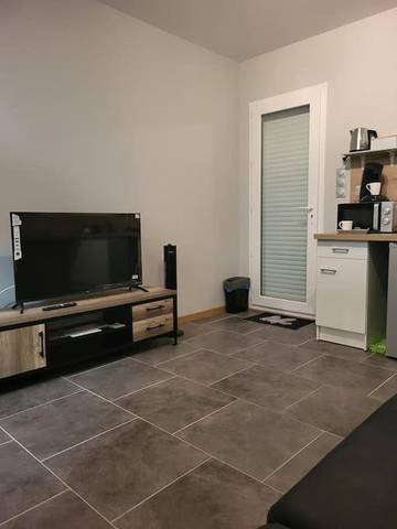 Gîte pour 2 personnes, avec terrasse et jardin à La Bâtie-Rolland