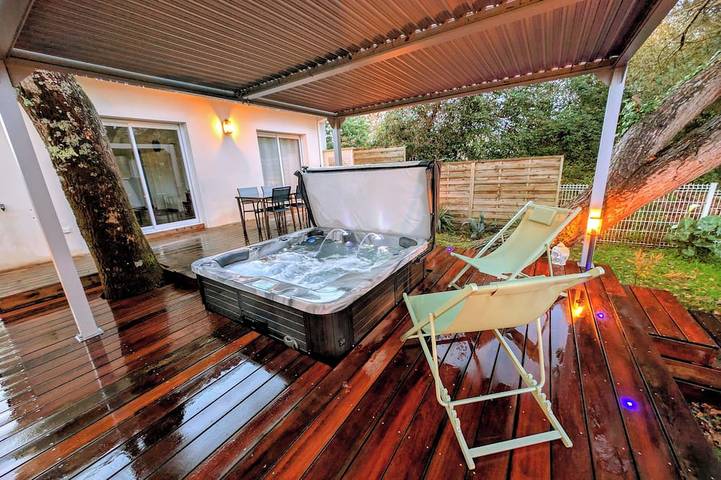 Location de vacances pour 4 personnes, avec jacuzzi à Cussac-Fort-Médoc