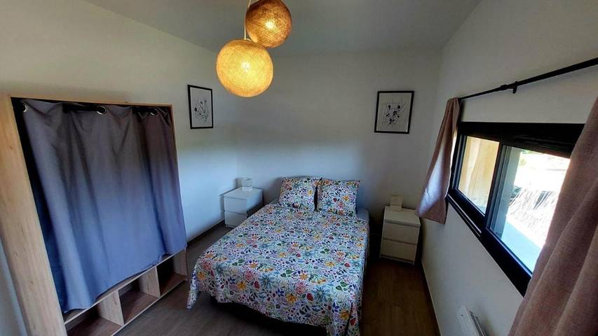 Location de vacances pour 4 personnes, avec bassin pour enfant et piscine ainsi que jardin et vue à Saint-Paul-le-Jeune - 4