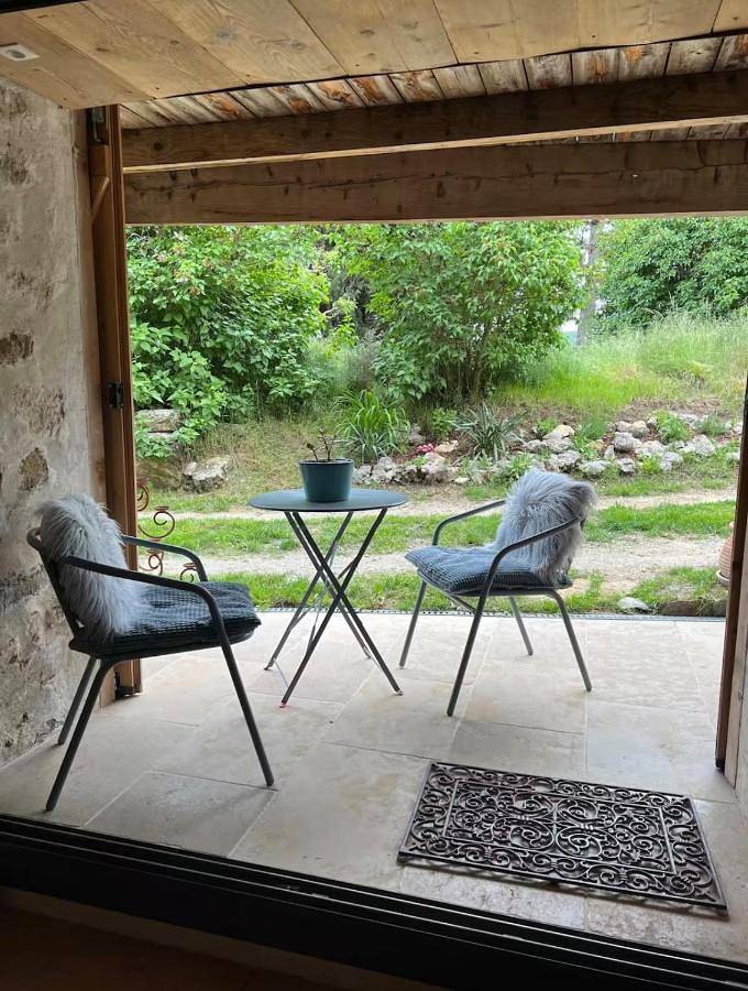 Location de vacances pour 2 personnes, avec terrasse et vue, animaux acceptés à Ongles - 2