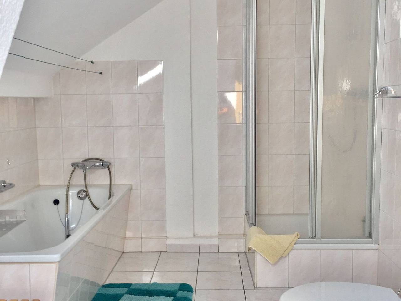 Ganze Ferienwohnung, Großzügige Wohnung, 50 m bis zur idyllischen Seepromenade - Seenähe in Krakow am See, Mecklenburgische Seenplatte