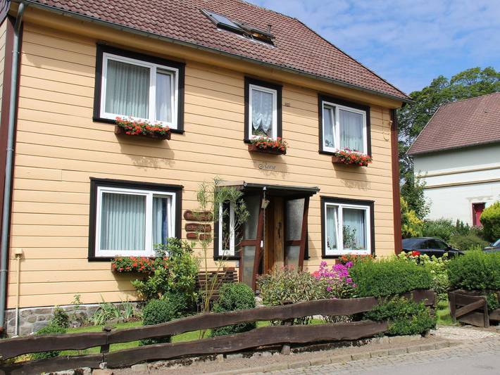 Ferienwohnung für 3 Personen, mit Terrasse und Garten in Buntenbock
