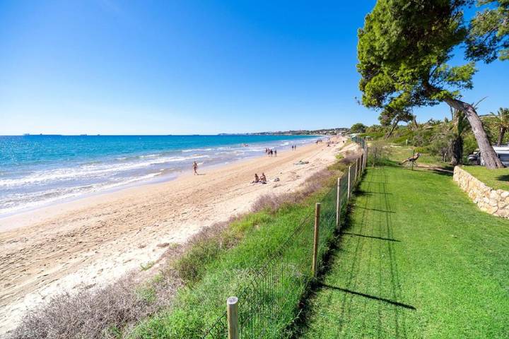 Camping pour 6 personnes, avec jardin et piscine, animaux acceptés à Tarragone - 4