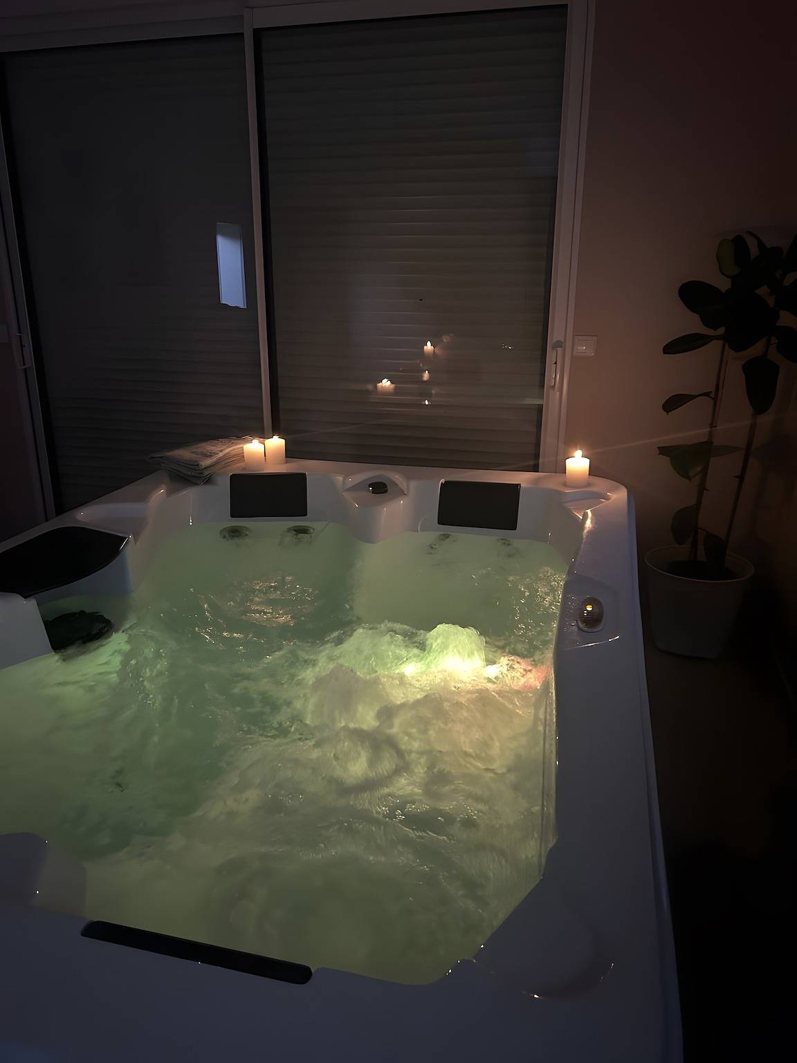 La maison - suite privative avec spa à 3 km de la mer in Denneville, Région de Coutances