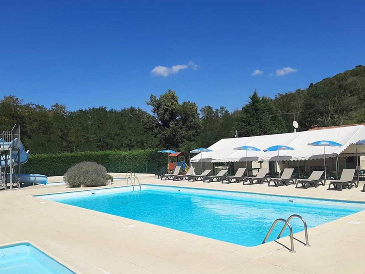 Mobil-home - 5 pers. in Nonette, Région de Besse-et-Saint-Anastaise
