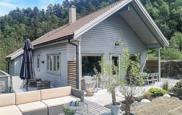 Ferienhaus für 8 Personen, mit Garten in Suldal
