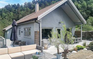 Ferienhaus für 8 Personen, mit Garten in Suldal