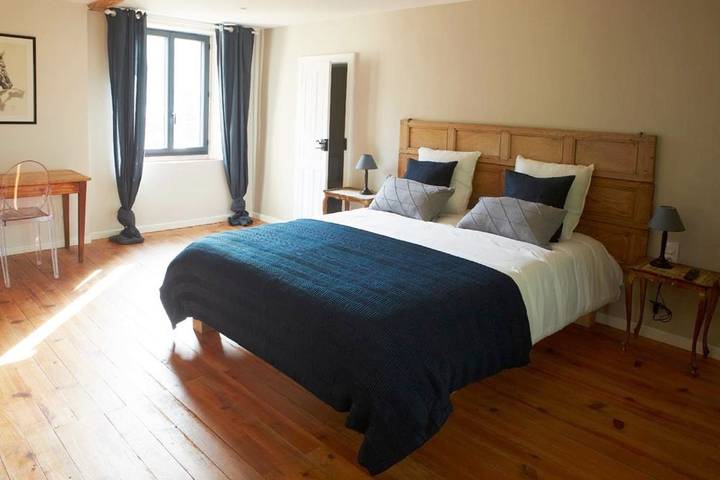 Gîte pour 6 personnes, avec piscine et jardin à Caucalières