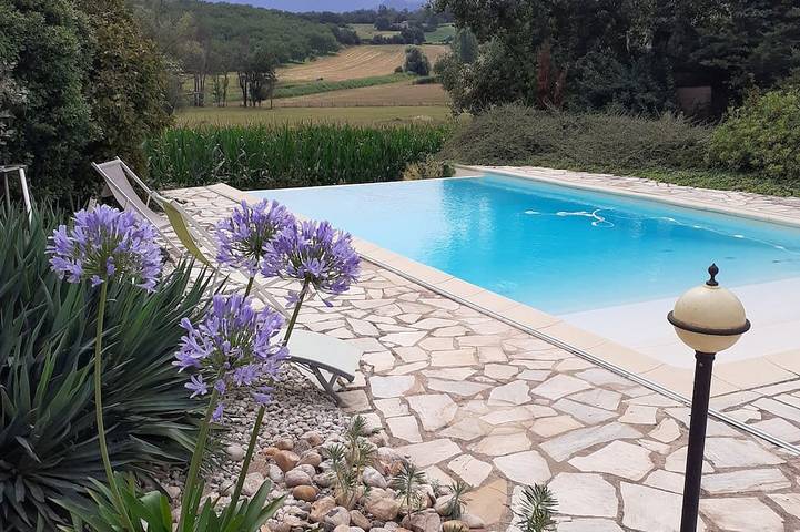 Location de vacances pour 5 personnes, avec piscine à Chatuzange-le-Goubet