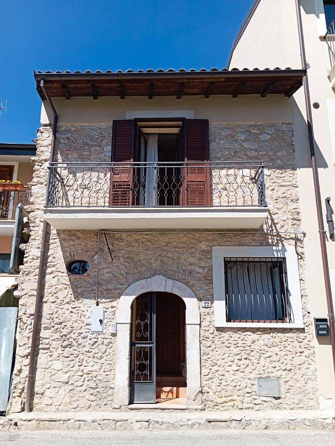 La casa di B in L'Aquila, Gran Sasso