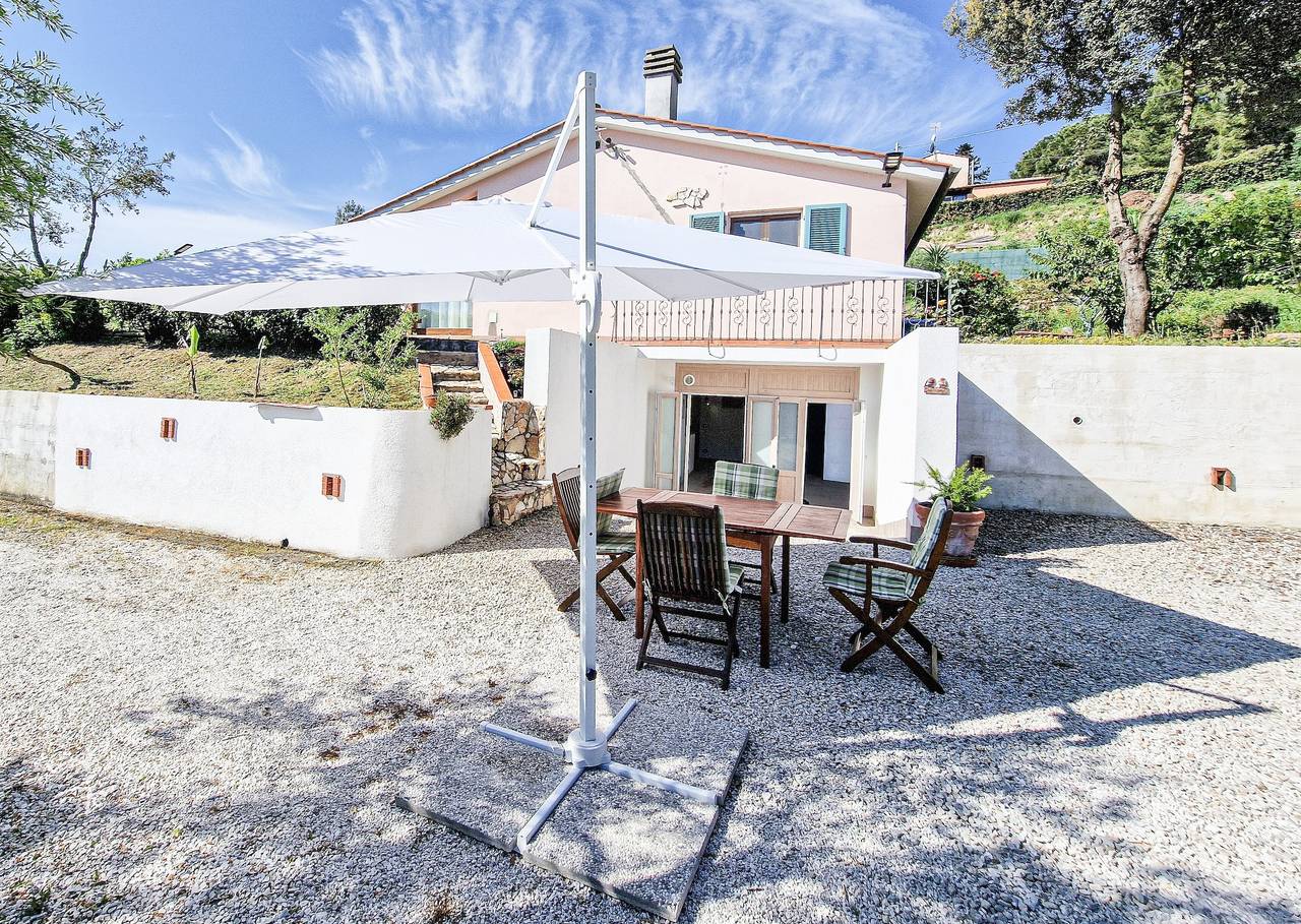 Ferienhaus 'Pettirossi' mit gemeinsamem Garten, Wlan und Klimaanlage in Portoferraio, Nationalpark Toskanischer Archipel