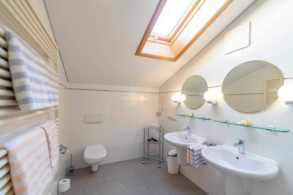 Entire apartment, Apartments Kraus Wallberg No. 2 - holiday apartments Kraus in Rottach-Egern, Bavarian Alps