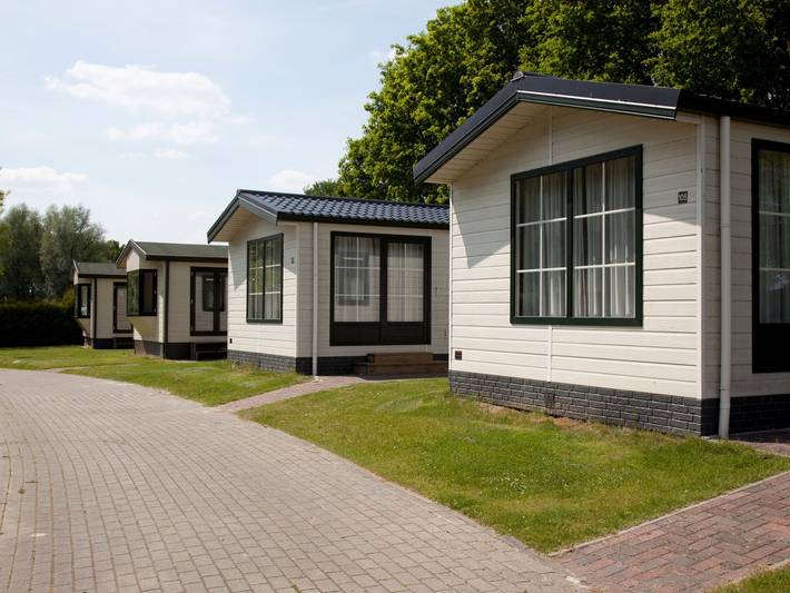 Chalet voor 4 personen, with Terras and Tuin as well as Zwembad in Drenthe