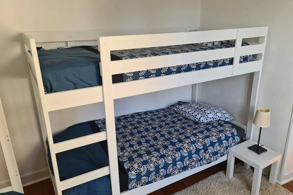 Maison divisée en 2 appartements à 20 min de Disneyland, 25 min Paris in Thorigny-sur-Marne, Seine-et-Marne