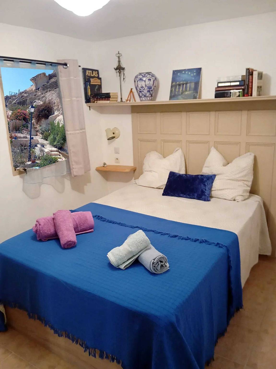 Comfortable house with sea view in Alicante + Garden in El Barrio, Alicante