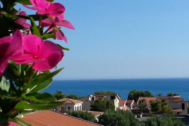 Holiday apartment for 4 people, with garden and balcony - 1