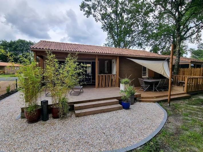 Chalet pour 4 personnes, avec vue ainsi que piscine et jardin
