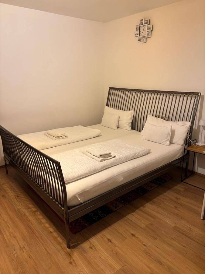 Ferienwohnung für 2 Personen, mit Balkon und Terrasse sowie Ausblick in Schwaz - 2