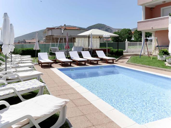 Ferienwohnung für 6 Personen, mit Balkon und Garten in Trogir - 2