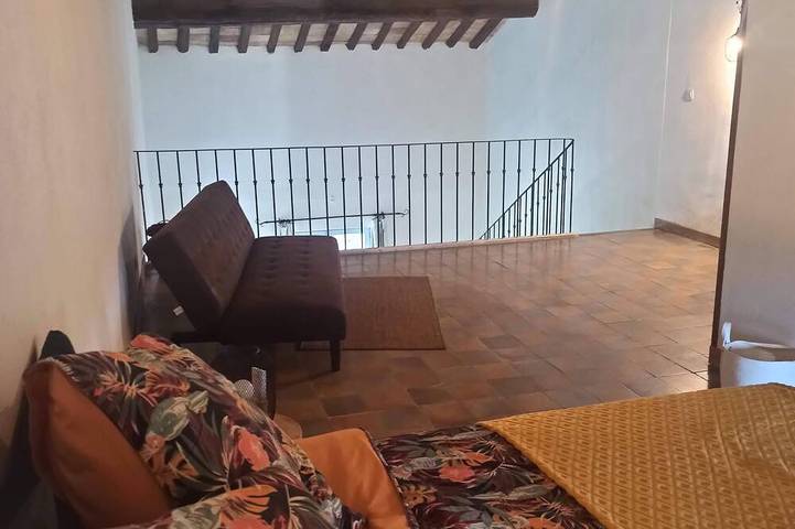 Gîte pour 4 personnes, avec jacuzzi et jardin ainsi que piscine et terrasse à Althen-des-Paluds - 2