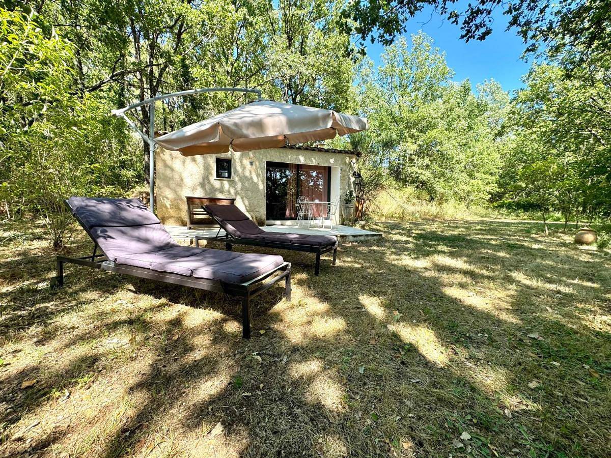 Double Room with Pool View in Villecroze, Région de Draguignan
