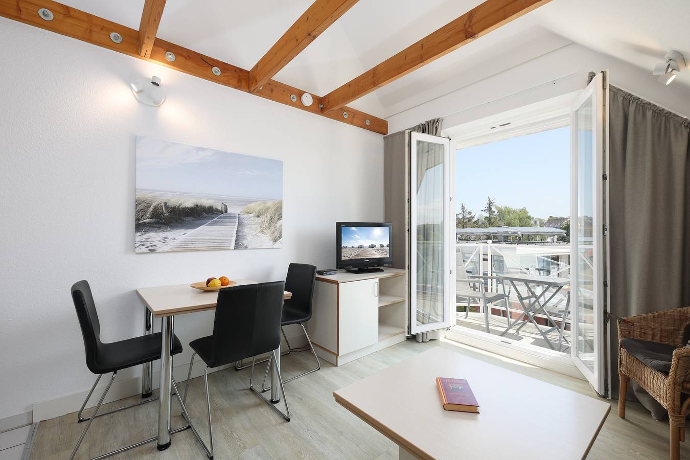 Ganze Ferienwohnung, Strandhotel Laboe Nr. 39 in Kieler Förde, Laboe