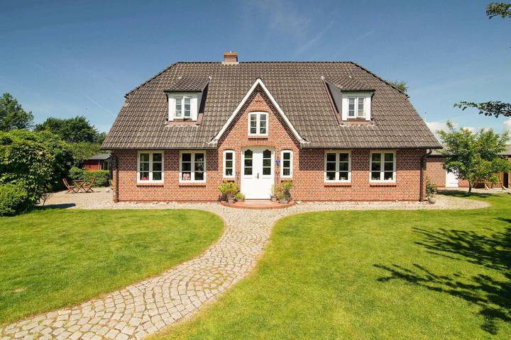 Ferienhaus für 6 Personen, mit Garten und Sauna sowie Terrasse