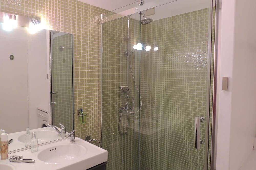 Appartement entier, A Cahors, appart avec 2 terrasses, très calme, à 5mn à pied du centre ville in Cahors, Lot