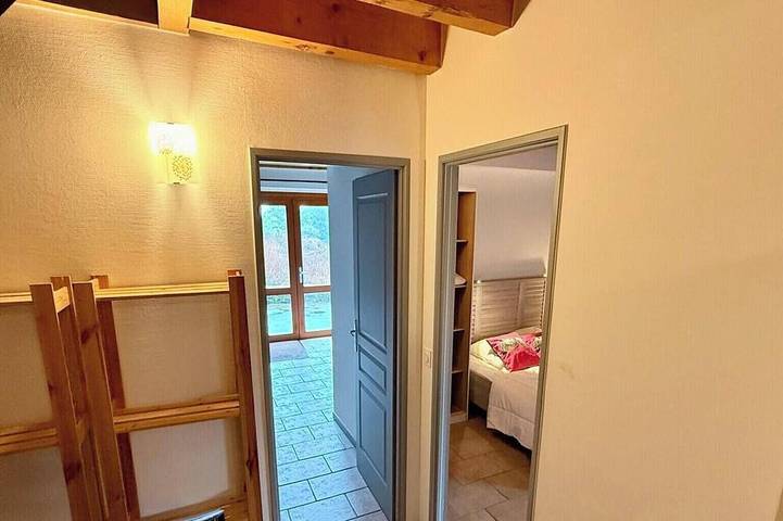 Gîte pour 12 personnes, avec jardin à Murat-le-Quaire - 4