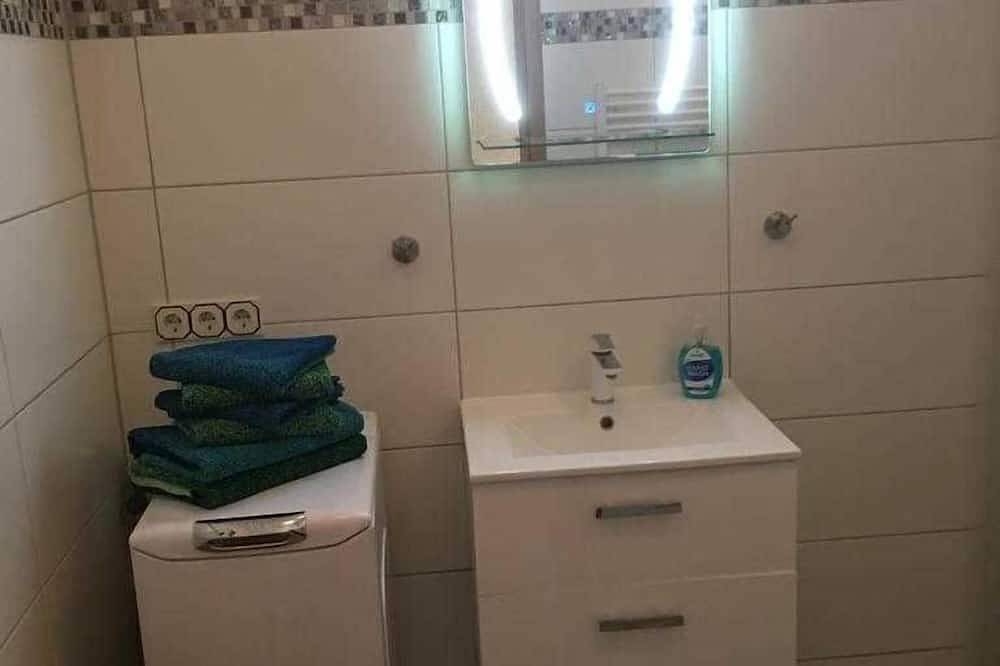 Apartamento entero, Vacation apartment 2 Alte Kaserne - Holiday apartments Alte Kaserne close to Lake Drewen in Wesenberg, Mecklenburg-Strelitz