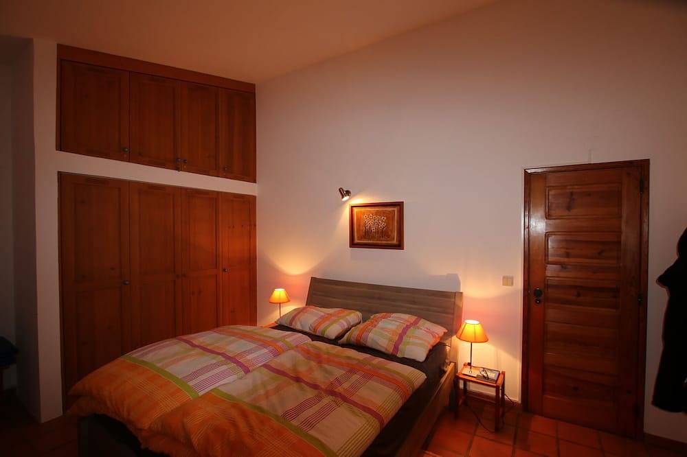 Ingrina Sol, Vila do Bispo, Portugal in Raposeira, Vila do Bispo e Raposeira