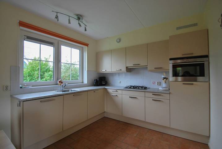 Ferienhaus für 6 Personen, mit Balkon/Terrasse und Terrasse sowie Sauna in Makkum - 2