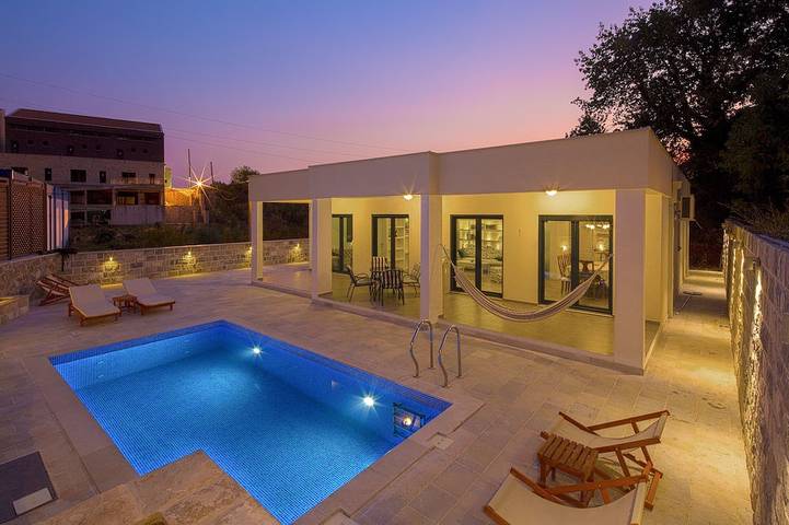 Vakantiehuis voor 7 personen, met balkon in Montenegro