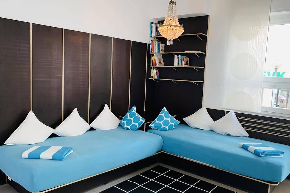 Ganze Wohnung, Stylish 2 room Loft City Center Ground Floor in Ulm, Schwaben