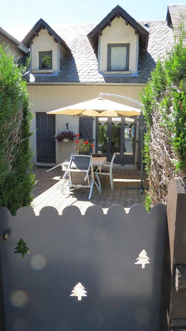 Gîte pour 4 personnes, avec vue ainsi que terrasse et jardin, animaux acceptés - 1