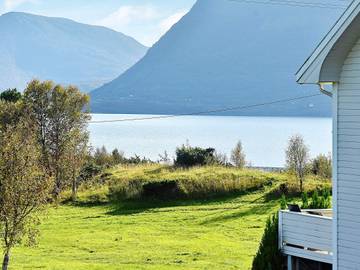 Feriehus til 10 Personer i Midsund , Nordlige Fjord-Norge, Bilde 2