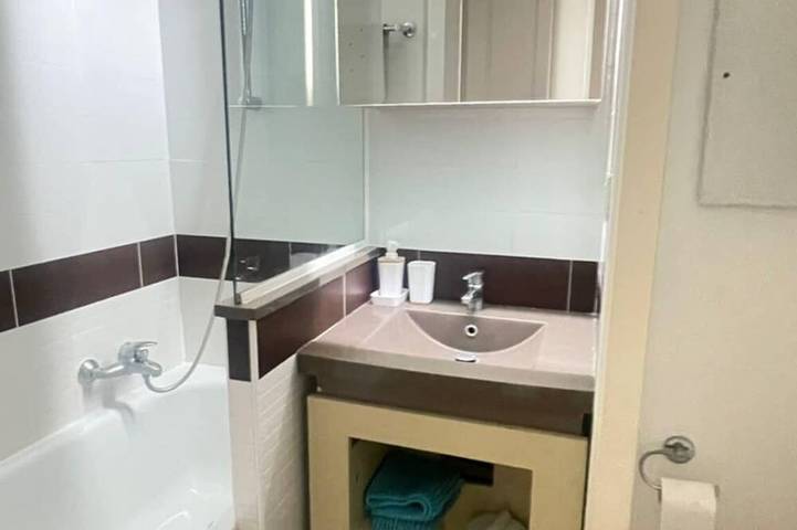 Gîte pour 6 personnes, avec piscine dans Golf De Cap Esterel - 4