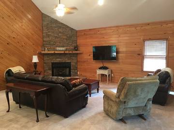 Vacation House for 20 Guests in Lake Martin, Alabama, Picture 3