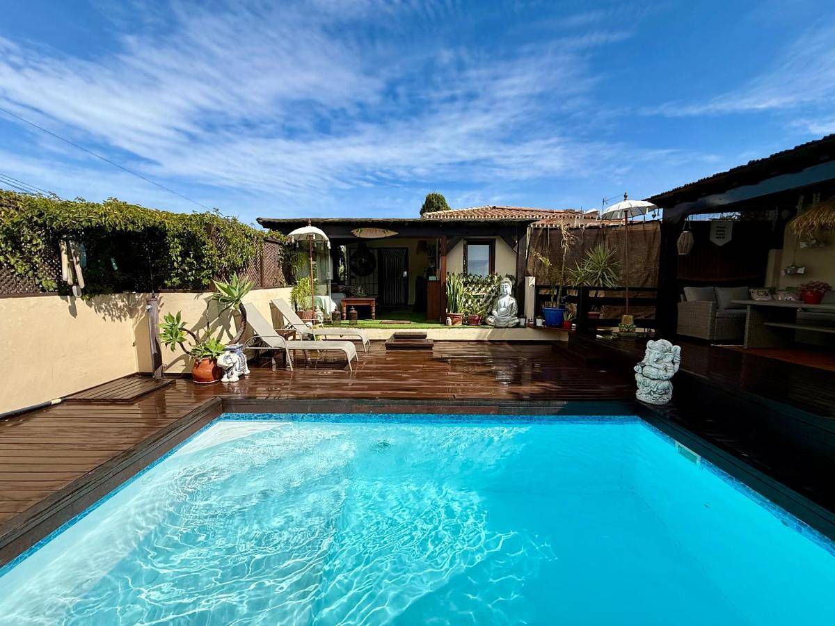 Apartamento entero, Bungalow Aloha, Piscina Privada, Playa y Barbacoa in Benalmádena Costa, Benalmádena